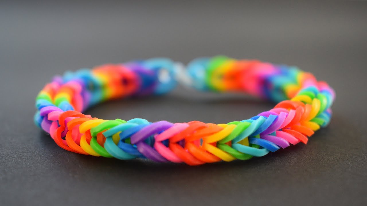Cool Set of 5 Fishtail Loom Bracelets | Fishtail loom bracelet, Rainbow loom  patterns, Rainbow loom designs